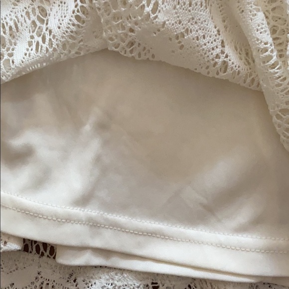Ivory lace skirt - Picture 5 of 5